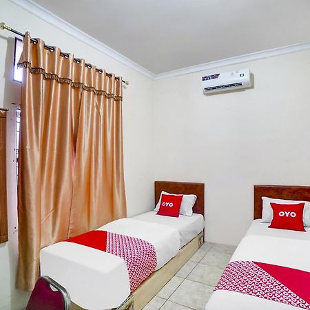 Oyo 91199 Felicia Homestay Medan Exteriör bild