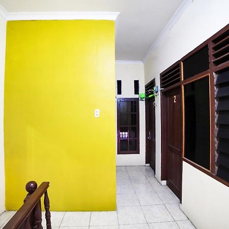 Oyo 91199 Felicia Homestay Medan Exteriör bild