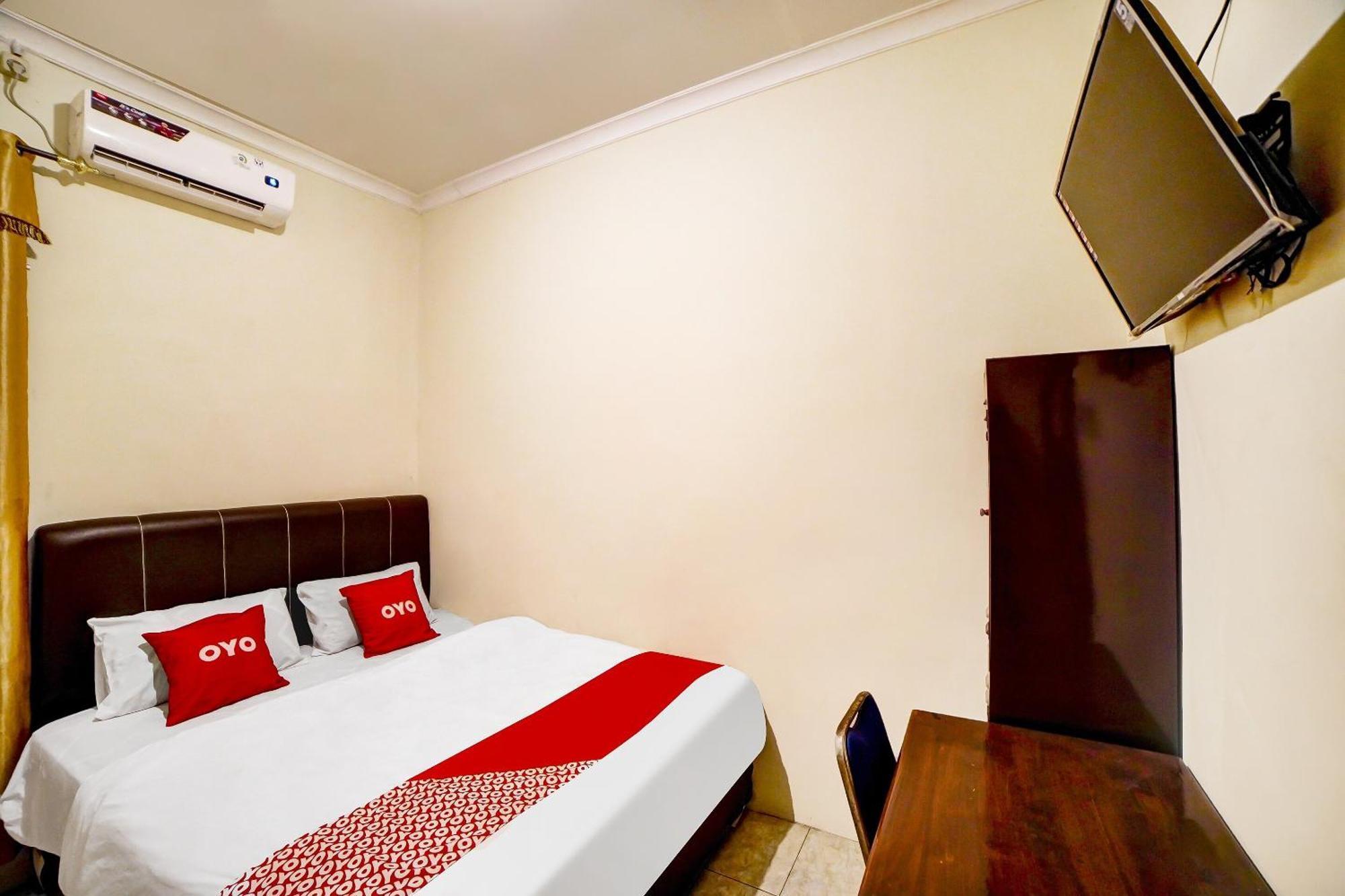 Oyo 91199 Felicia Homestay Medan Exteriör bild